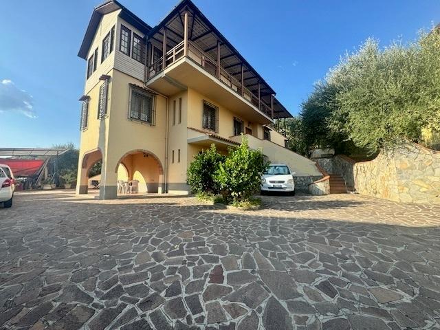 Villa in Via Giovanni Boccaccio, Carmignano — foto 3 di 5