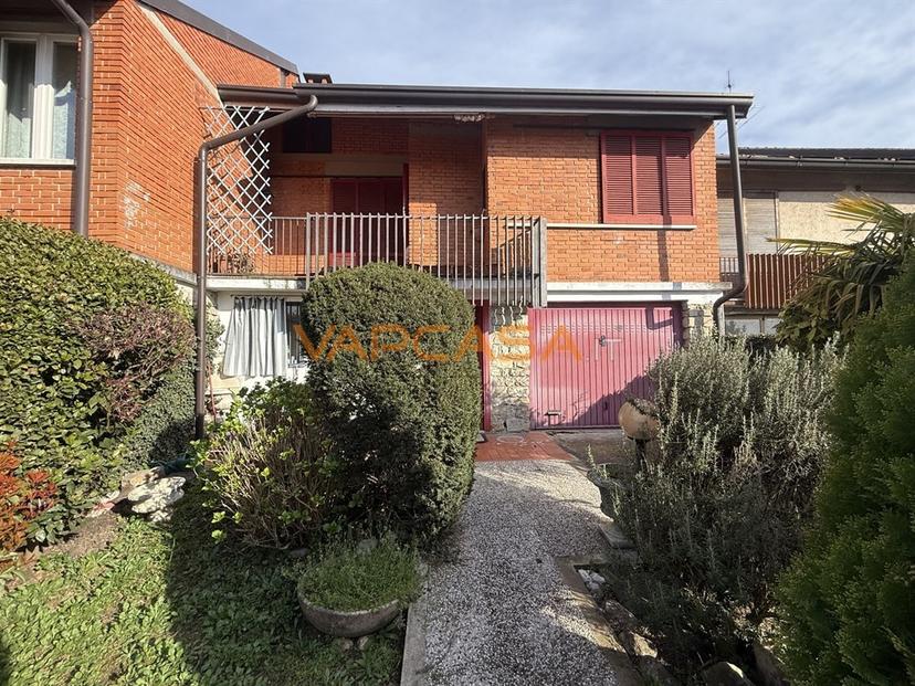 Casa indipendente in Via Papa Giovanni XXIII 1, Calcio — foto 5 di 5