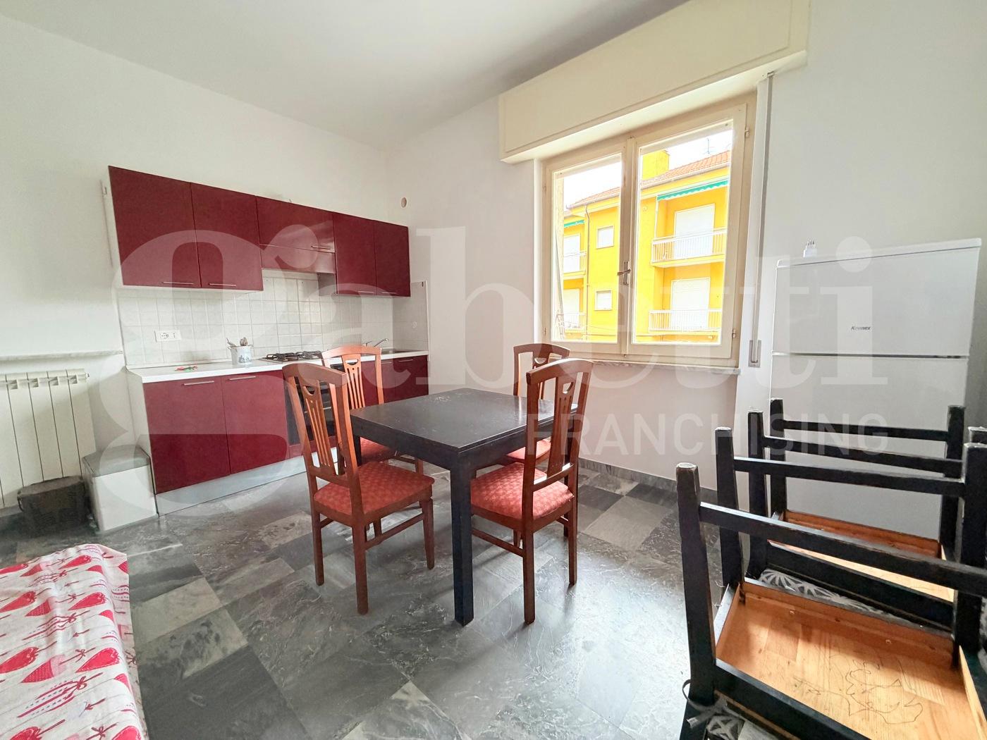 Bilocale in Via IV Novembre  15, Borgio Verezzi