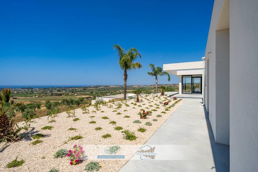 Villa in Contrada Lido Fiori Snc, Menfi — foto 3 di 5