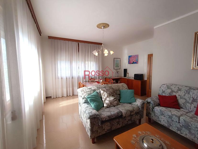 Casa indipendente in Via Alcide De Gasperi 2, Colle Umberto — foto 3 di 5