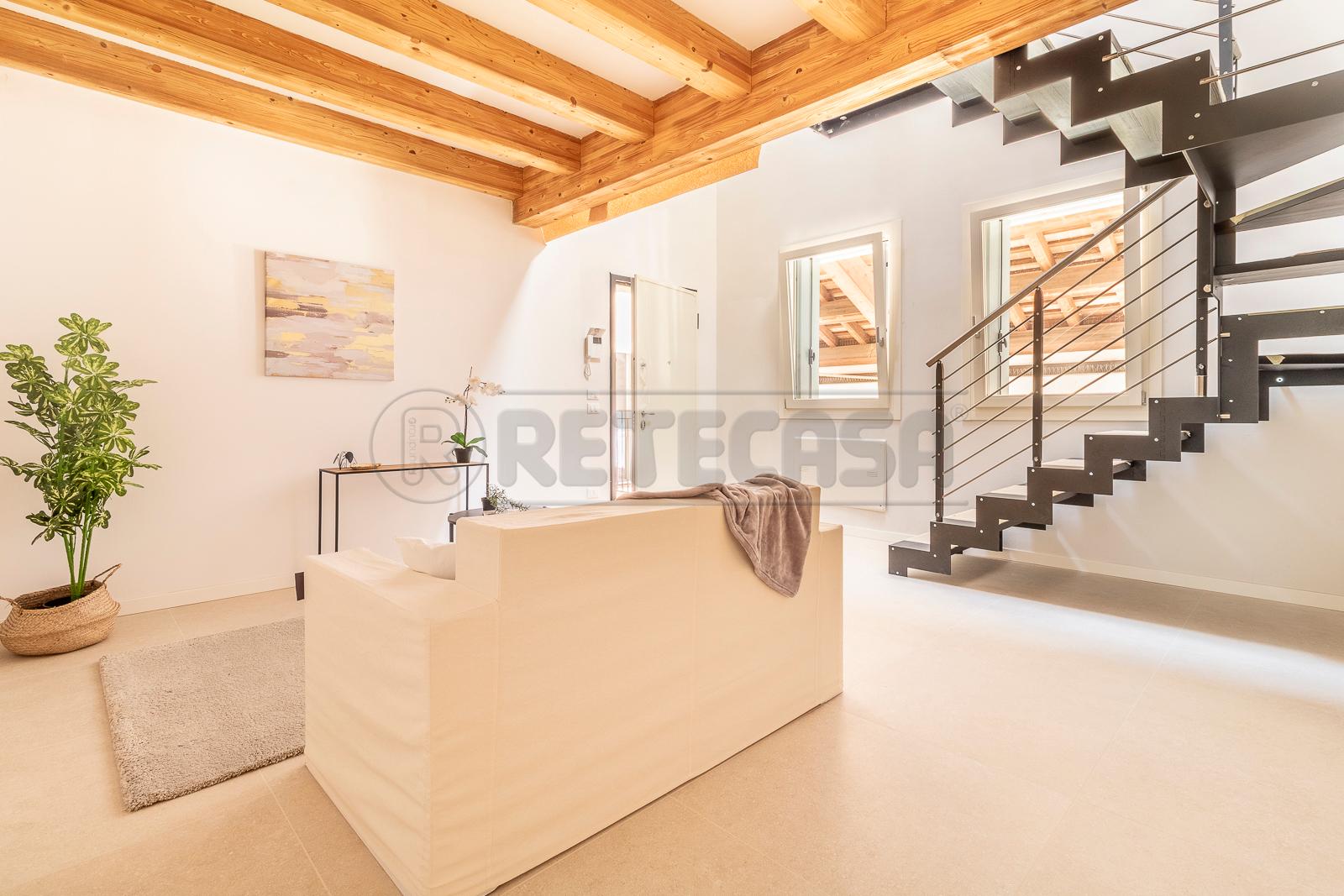 Appartamento in Via Zuccola 37, Bolzano Vicentino