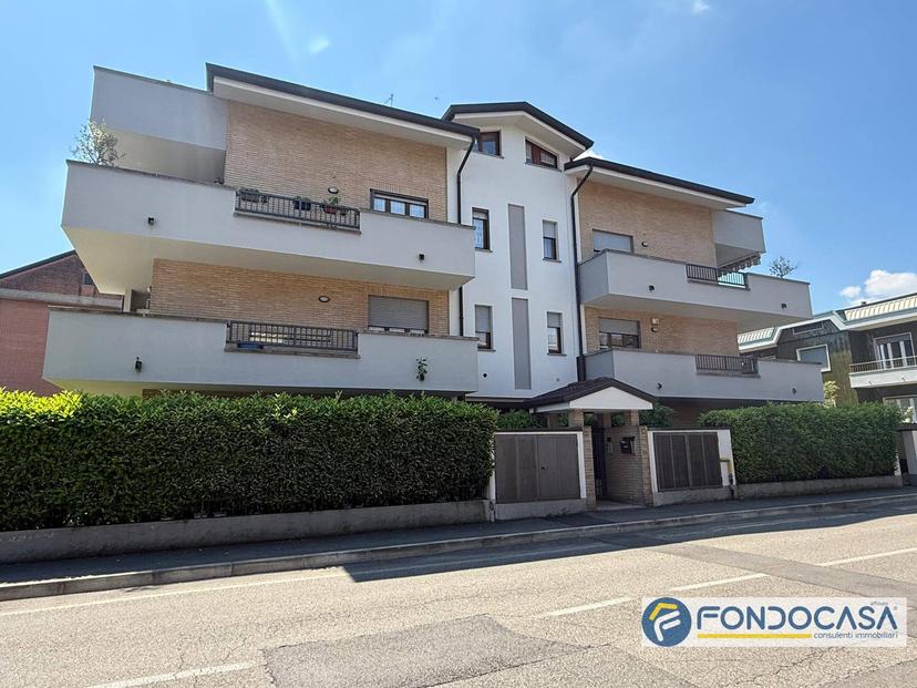 Trilocale in Via Cesare Battisti 33, Cesano Maderno