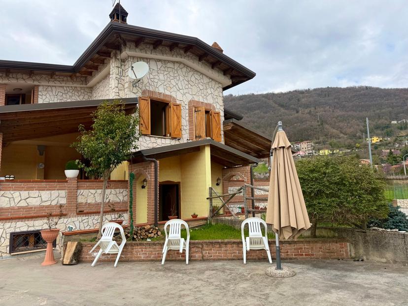 Villa bifamiliare in Viale Marcantonio Colonna  13, Fiuggi — foto 2 di 5