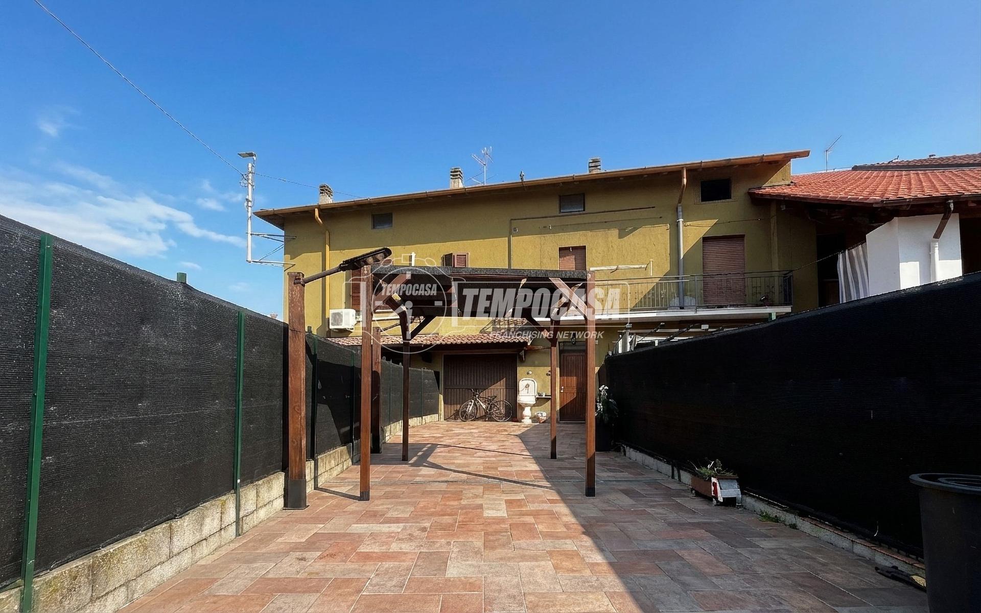Trilocale in Via Cassino 1, Tribiano