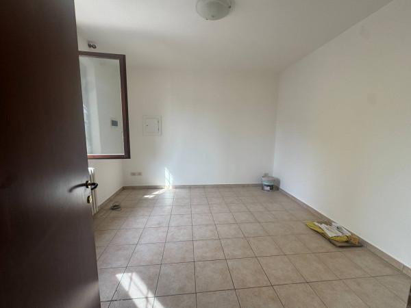 Villa a schiera in Piazza Don Giuseppe Andreoli 29, San Possidonio