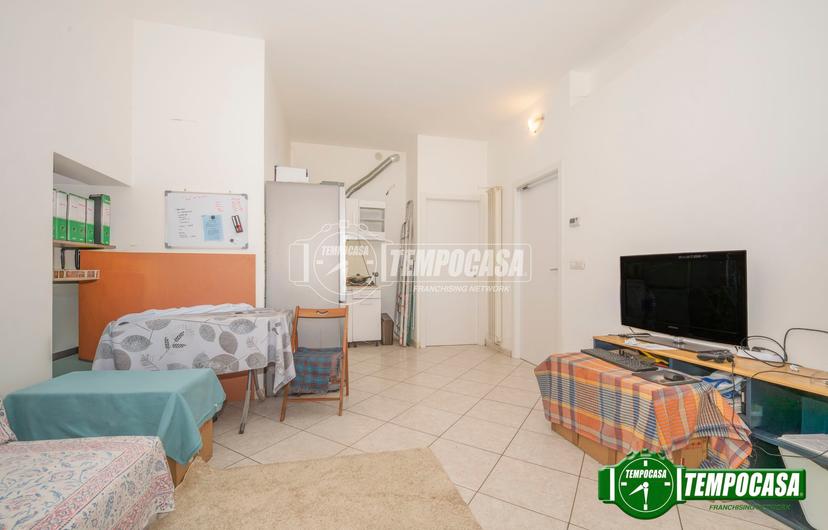 Bilocale in Via Salazar, Locate di Triulzi — foto 2 di 5