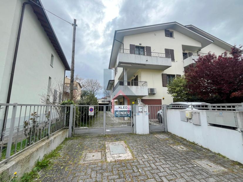 Porzione di villa in Via Bengasi, Forlì — foto 2 di 5