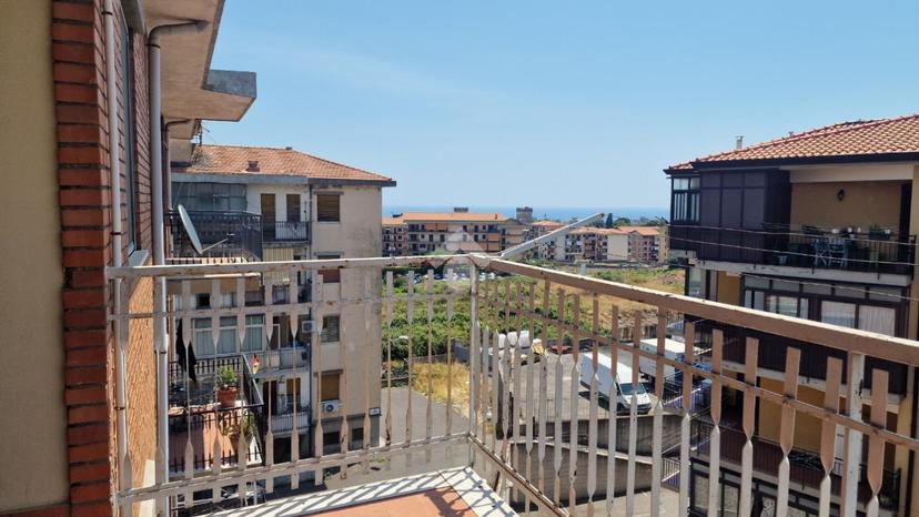 Quadrilocale in Via Arnaldo Cantani 2, Acireale — foto 2 di 5