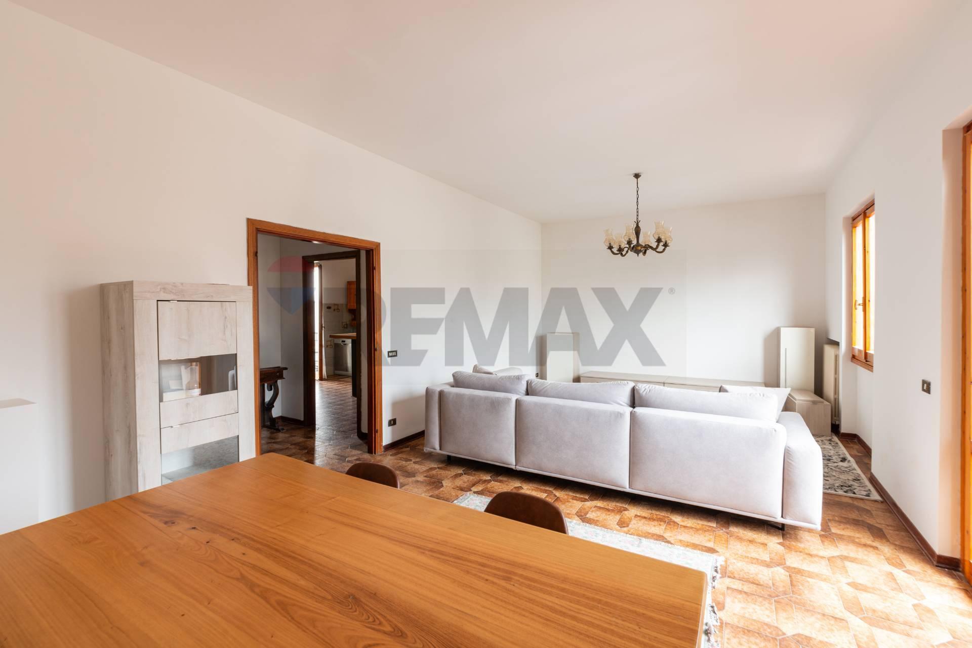 Casa indipendente in Via Doninzetti 1, Bucine