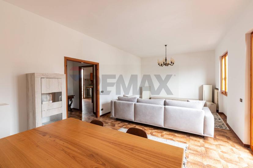 Casa indipendente in Via Doninzetti 1, Bucine