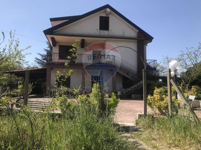 Villa in Via Mattia Preti 15, Pedara — foto 4 di 5