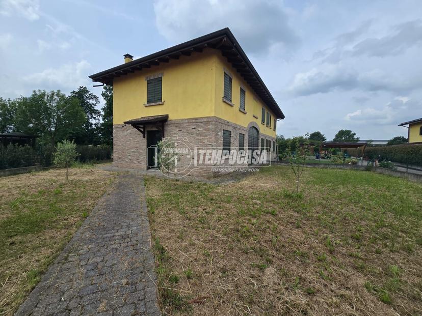 Appartamento in Via Fratelli Bandiera, Reggio nell'Emilia — foto 3 di 5