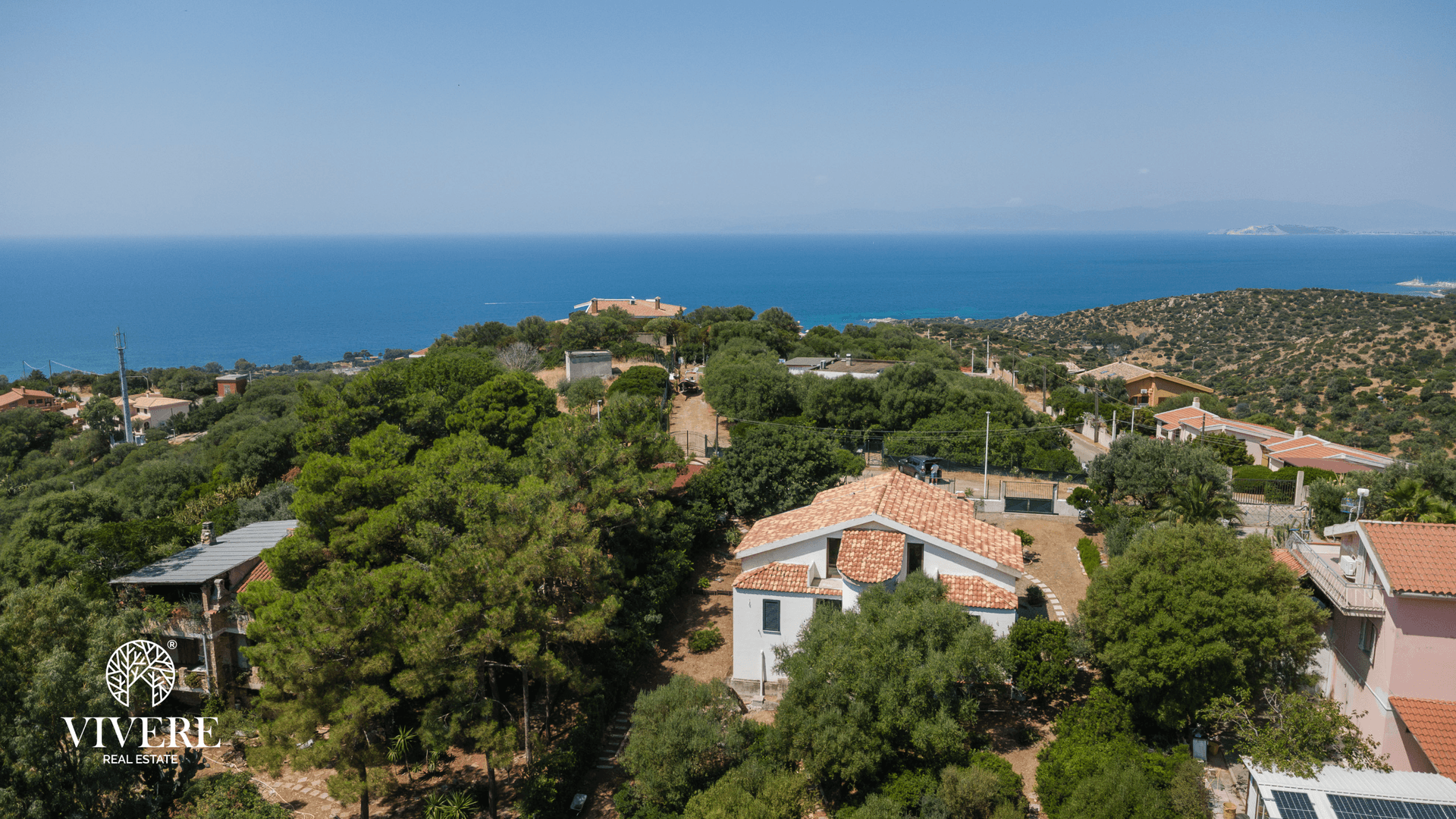 Villa unifamiliare in Via dei Carrubi, Quartu Sant'Elena