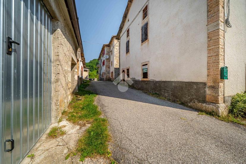 Rustico in Contrada Sartori, Roverè Veronese — foto 2 di 5