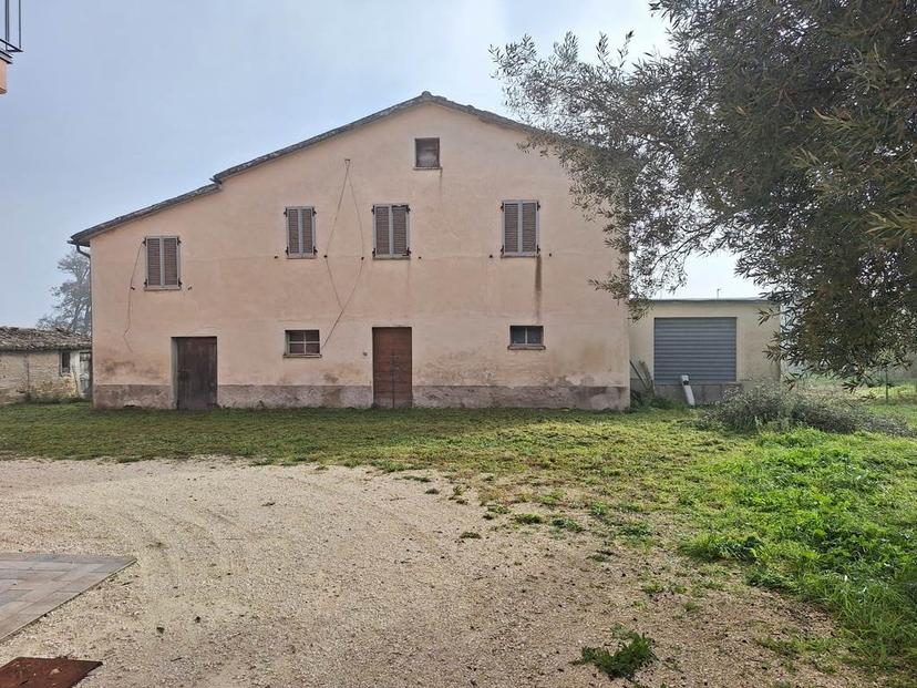 Casa colonica, San Severino Marche — foto 2 di 5