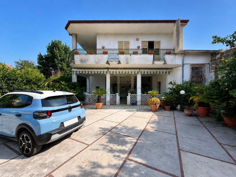 Casa indipendente in Via Cumana, Santa Maria Capua Vetere — foto 2 di 3