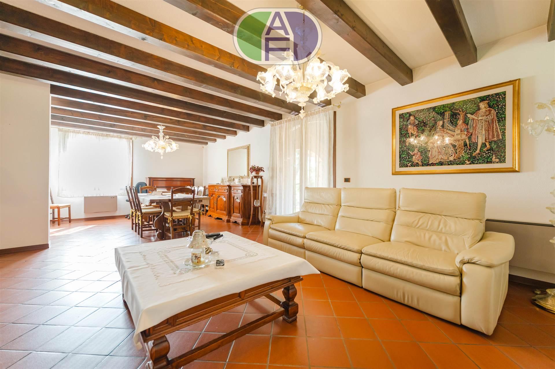 Casa indipendente in Via Sauro, Salzano