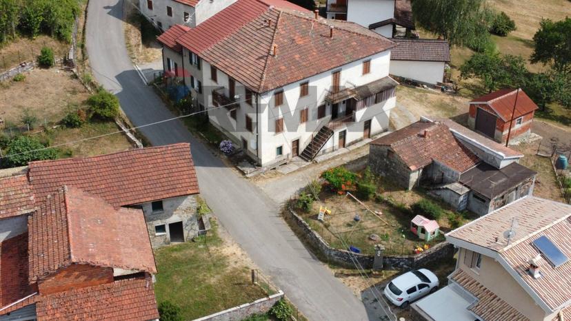 Casa indipendente in Strada Boschetto 75, Albareto — foto 2 di 5