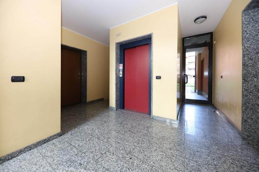 Bilocale in Via Bertacciola, Bovisio-Masciago