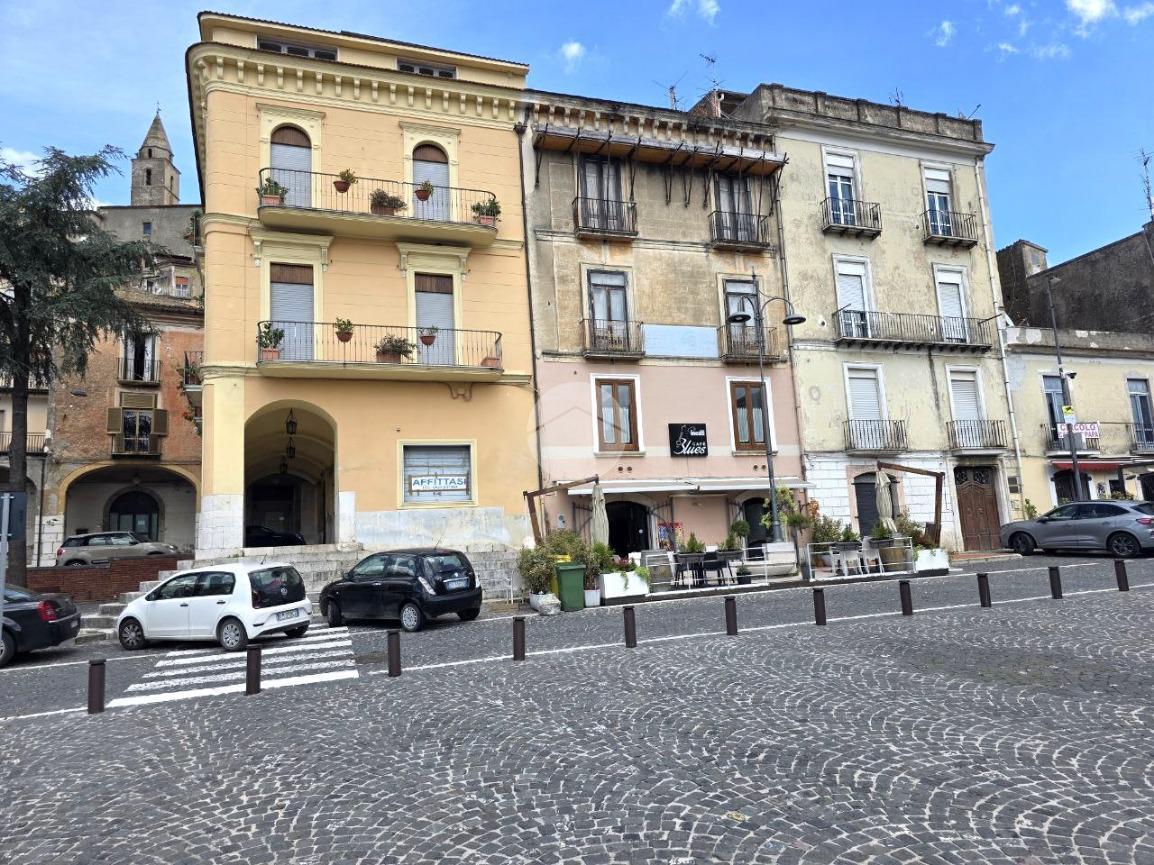Casa indipendente in Via Roma, Montesarchio