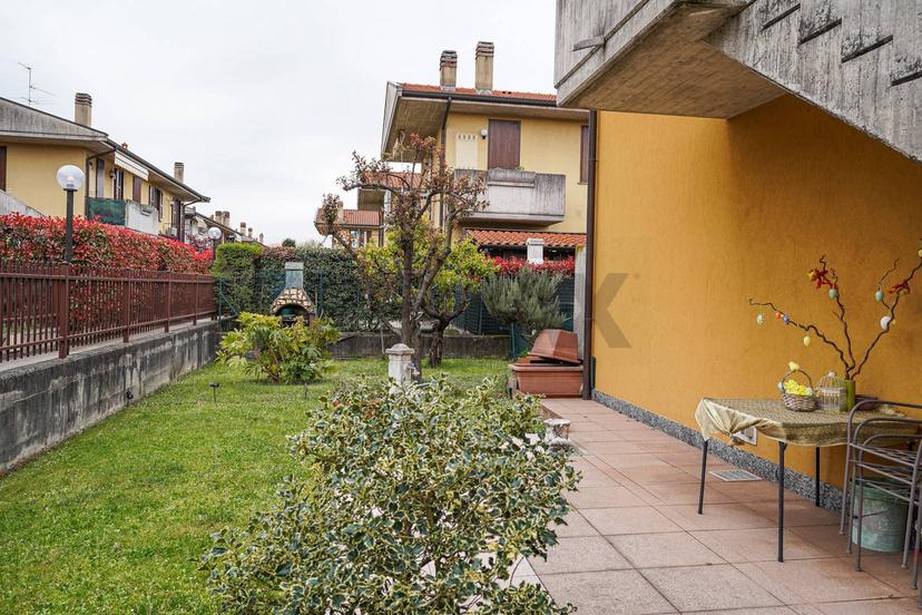 Bilocale in Via Lotto 13, Madone — foto 3 di 5