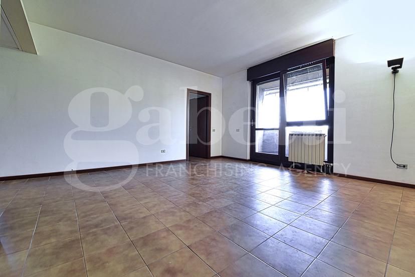 Trilocale in Via Maroncelli 10, Monza — foto 2 di 5