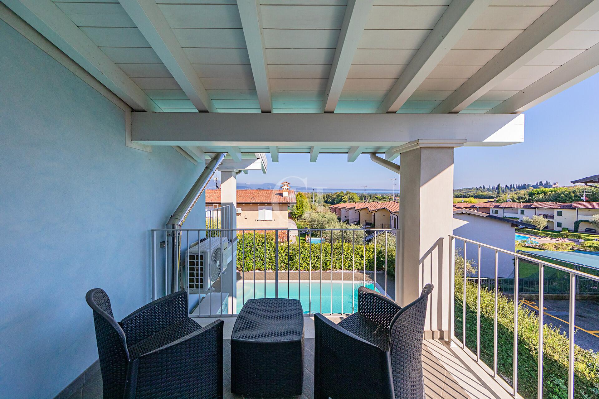Villa unifamiliare in Via Don Mercanti 20, Polpenazze del Garda