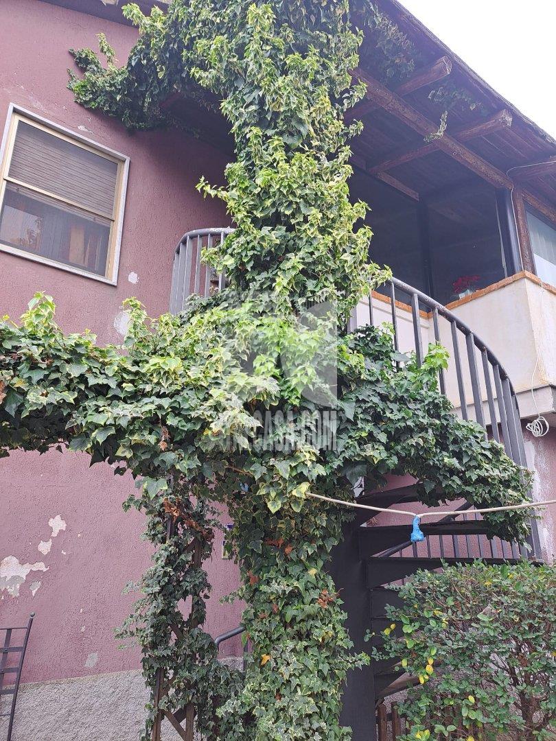 Villa quadrifamiliare in Via dei Gelsomini, Crotone