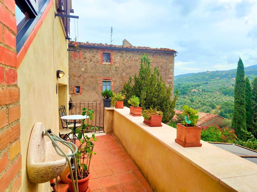 Appartamento in Vicolo della Schiaccia, Seggiano