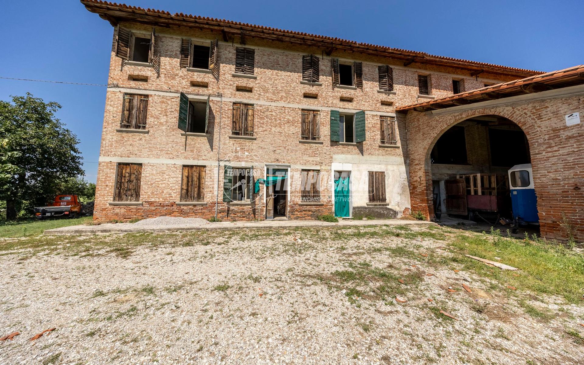 Villa in Via Vecchia Peschiere 3, Casier