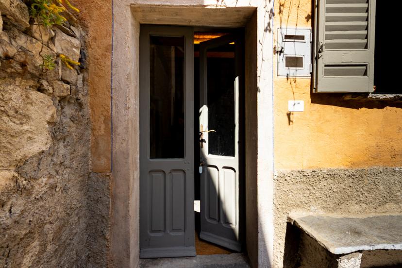 Casa indipendente in Via Tridi 215, Torno — foto 3 di 5