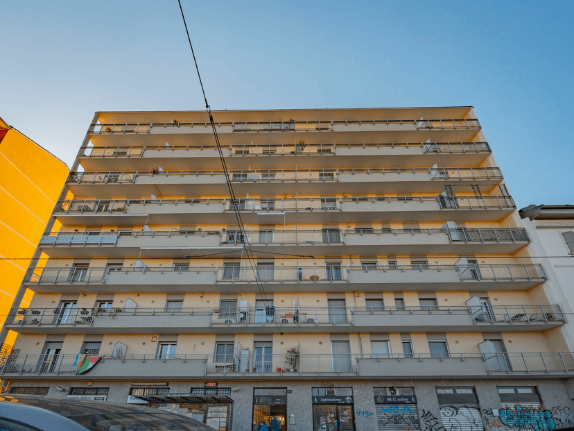 Bilocale in Via Lodovico Il Moro 61, Milano