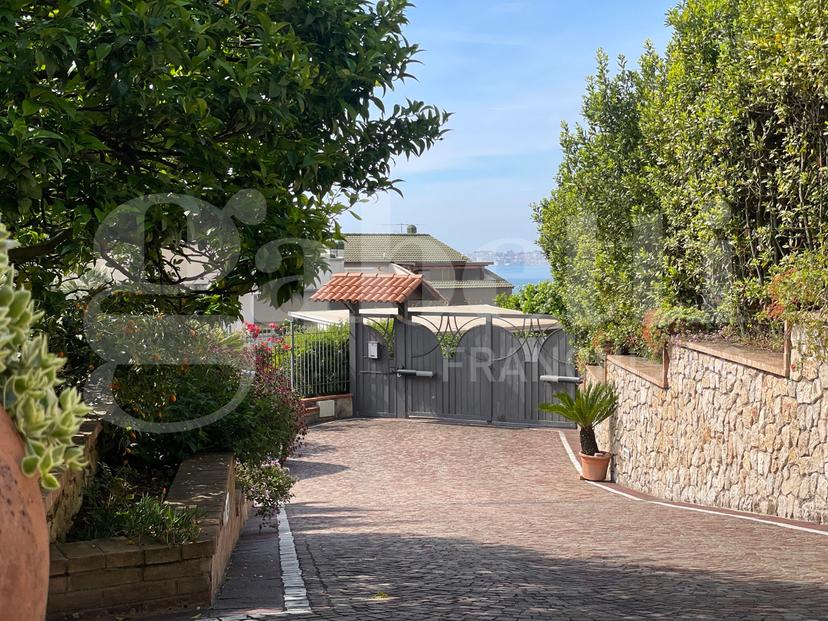 Villa trifamiliare in Via San Remigio Paone 10, Formia — foto 3 di 5