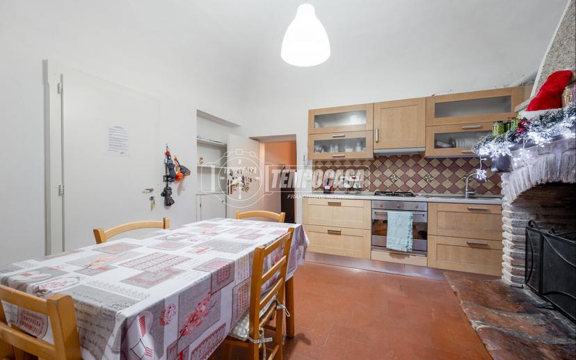 Trilocale in Piazza Giuseppe Mazzini 6, Modigliana — foto 2 di 5