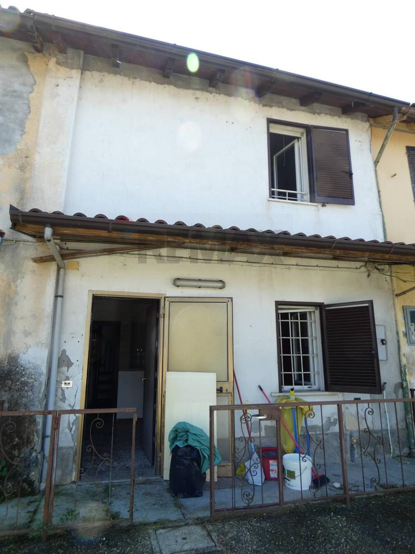 Casa indipendente in Via Cav. Robecchi 50, Zeme — foto 3 di 5