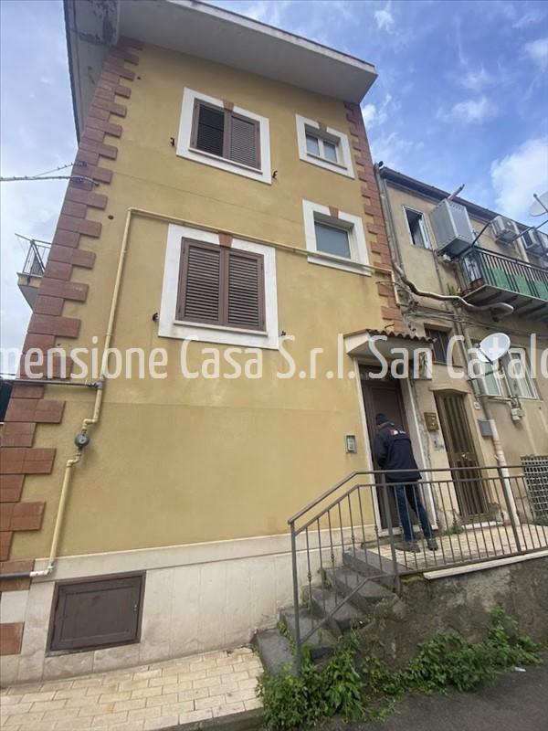 Quadrilocale in Via Ruggero Settimo 42, Caltanissetta