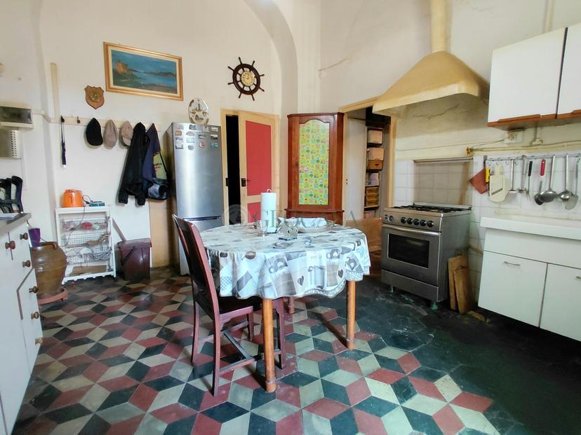 Quadrilocale, La Spezia