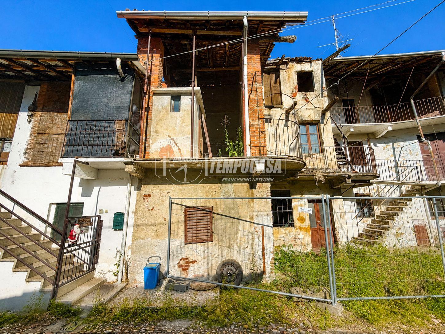 Rustico, Cameri