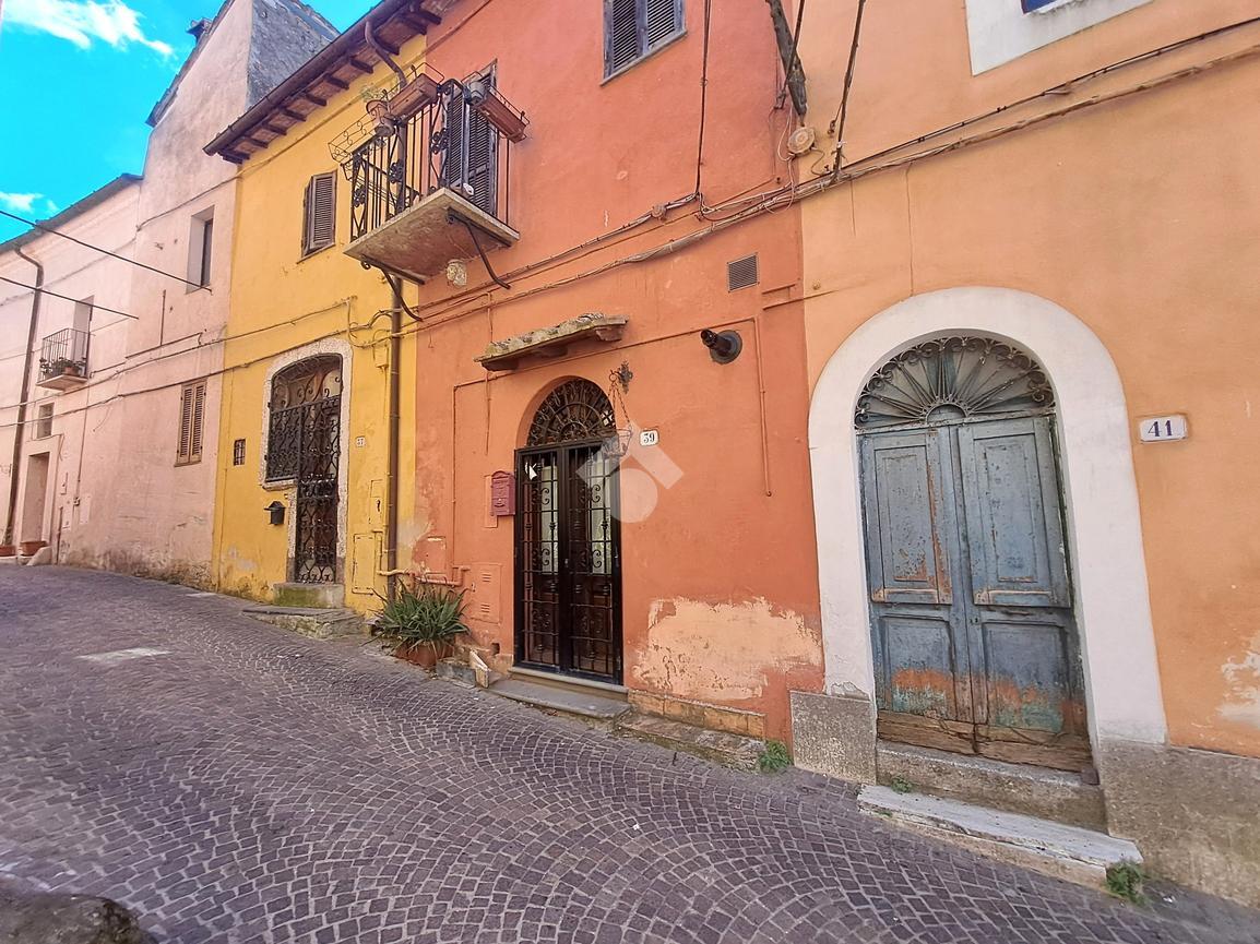 Trilocale in Via Borgo Umberto I 39, Faleria