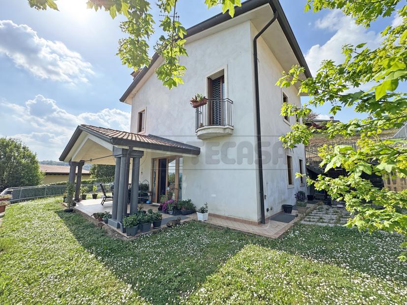 Villa in Via Pianacattiva di Mezzo 41, Trissino — foto 2 di 5