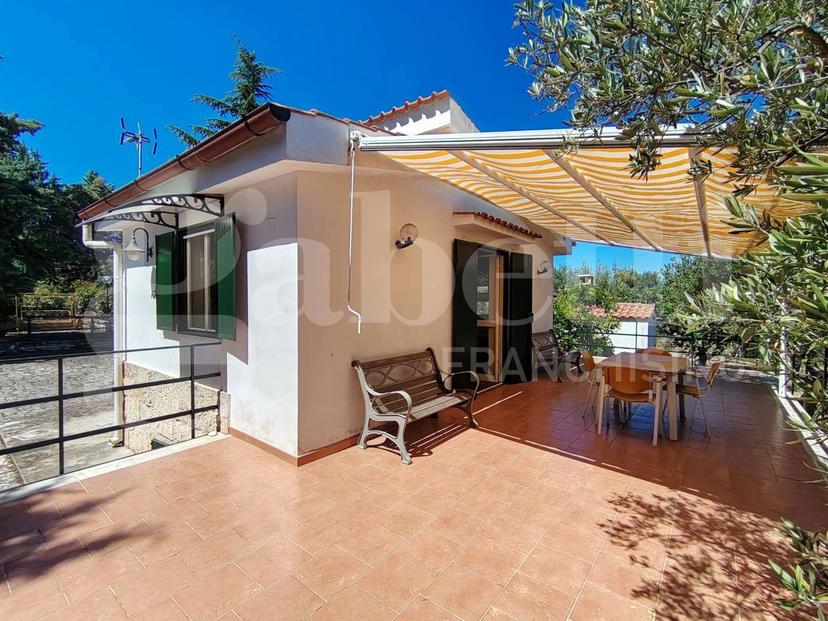 Villa in Zona Via Castel del Monte, Corato — foto 5 di 5