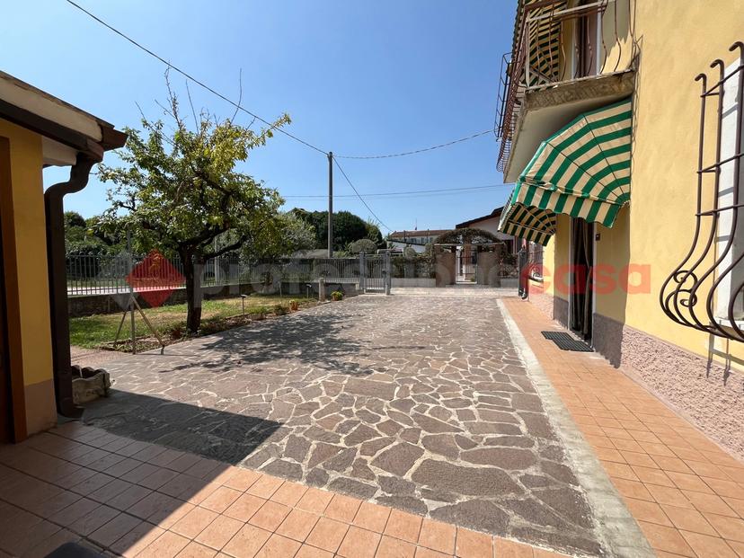 Casa indipendente in Viale l. Rossignoli, Trevenzuolo — foto 3 di 5