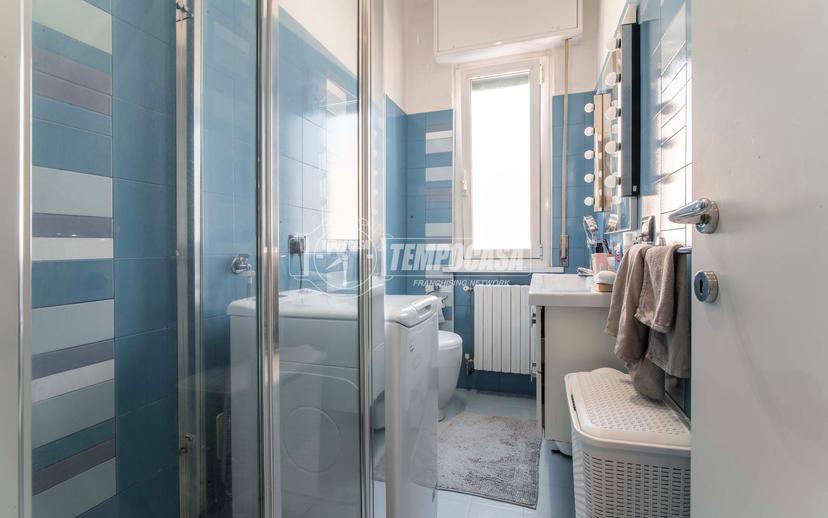 Trilocale in Via Tommaso Grossi, Paderno Dugnano
