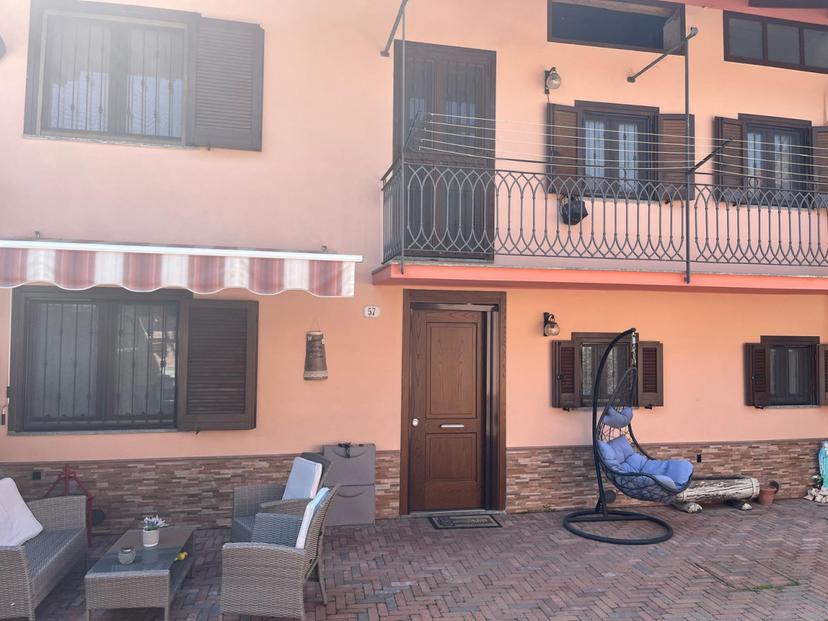 Casa indipendente in Via Renzo Scognamiglio, 57, Rivarolo Canavese — foto 3 di 5