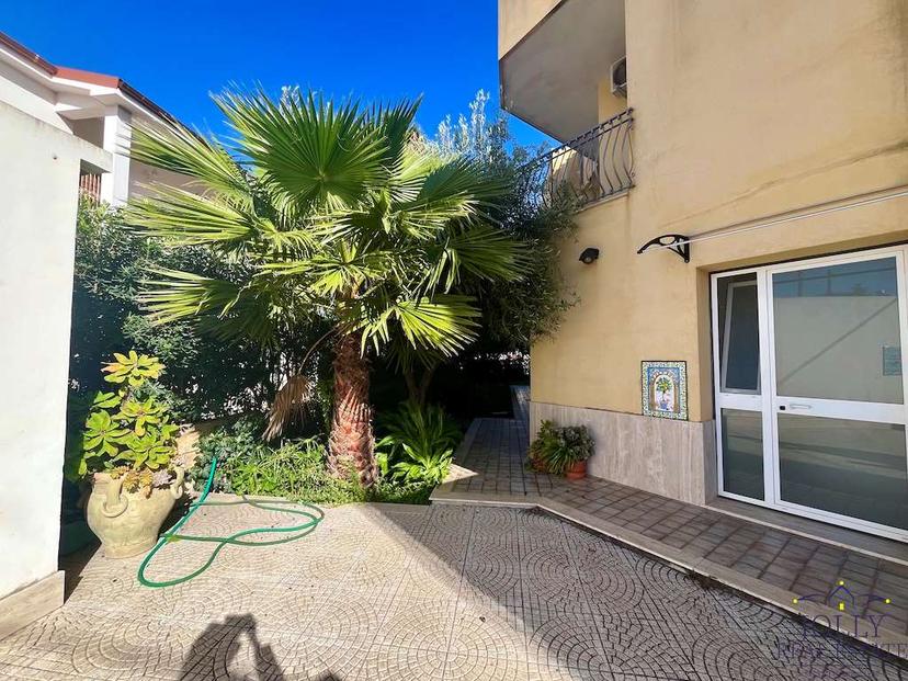 Villa unifamiliare in Via Lido Sacramento, Siracusa