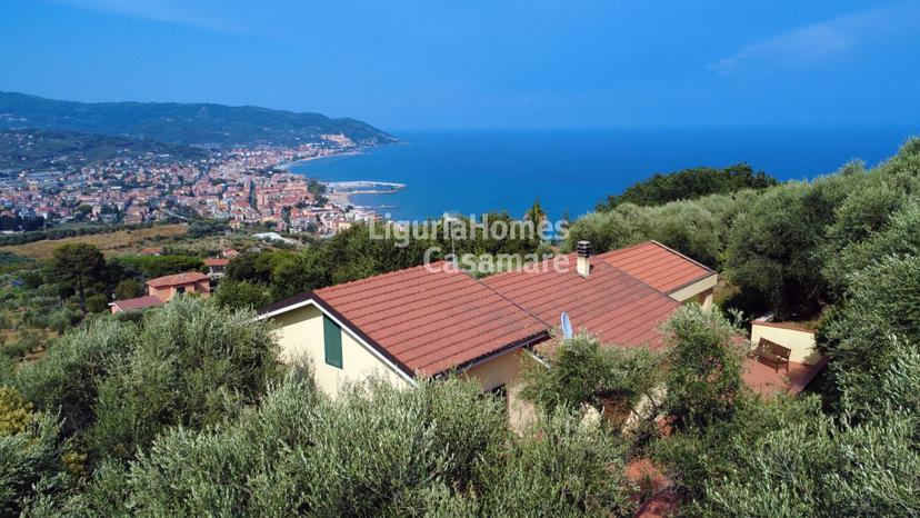 Villa in Strada dei Berzi, Diano Marina