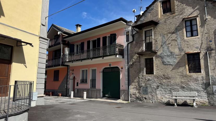 Casa indipendente in Piazza Matteotti 4, Beura-Cardezza — foto 3 di 5