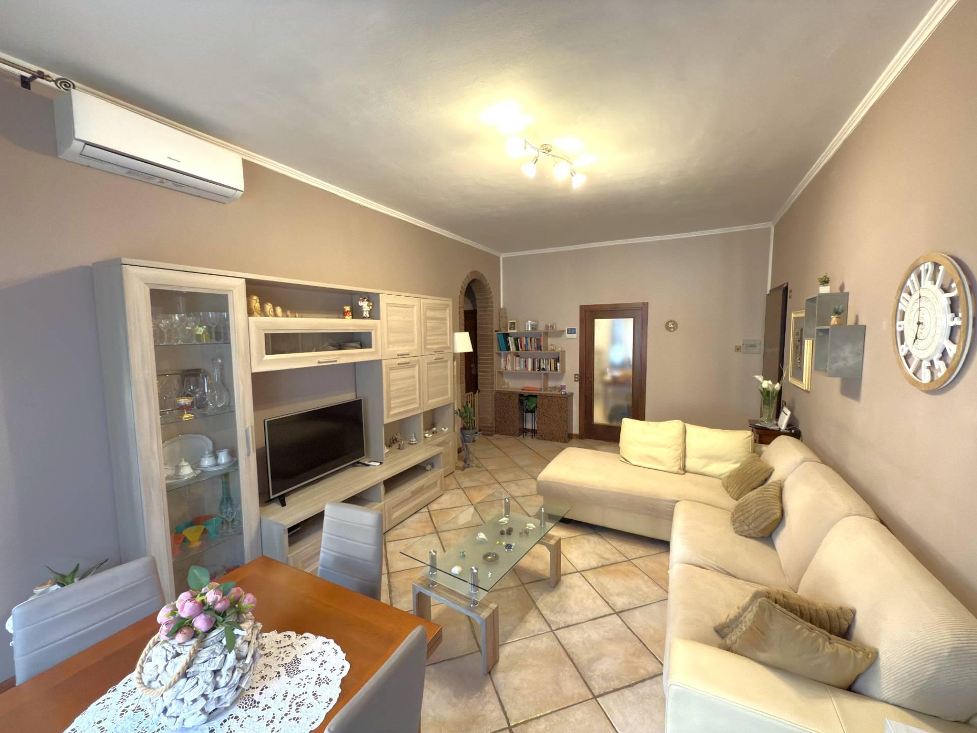 Quadrilocale in Via San Gregorio 43, Arcore