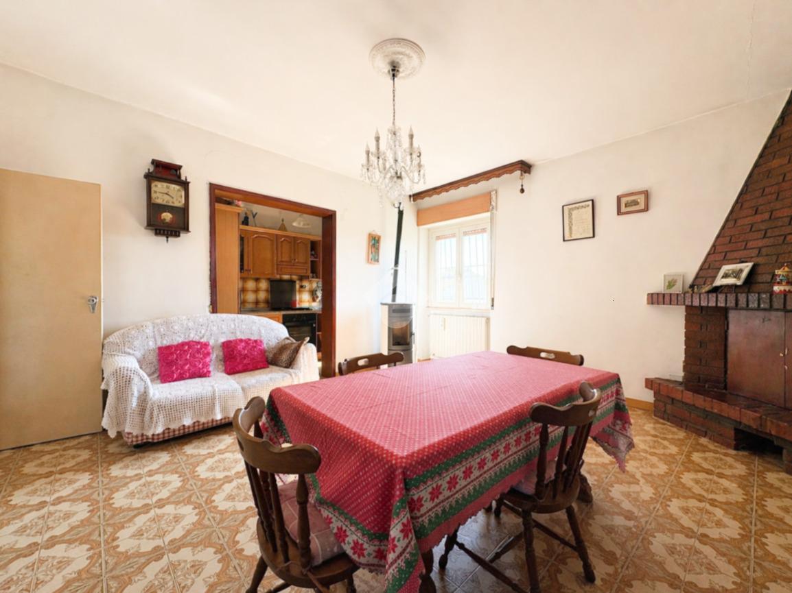 Villa in Via Santa Lucia 275, Sant'Eusanio del Sangro